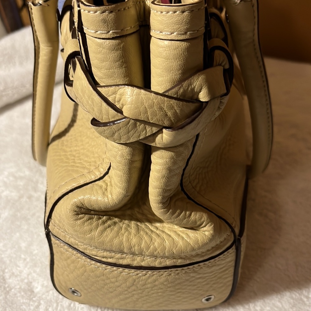 Coach Hampton - image 2